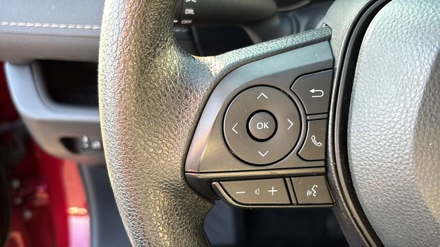 Used 2025 Toyota RAV4 LE AWD/4WD image 16