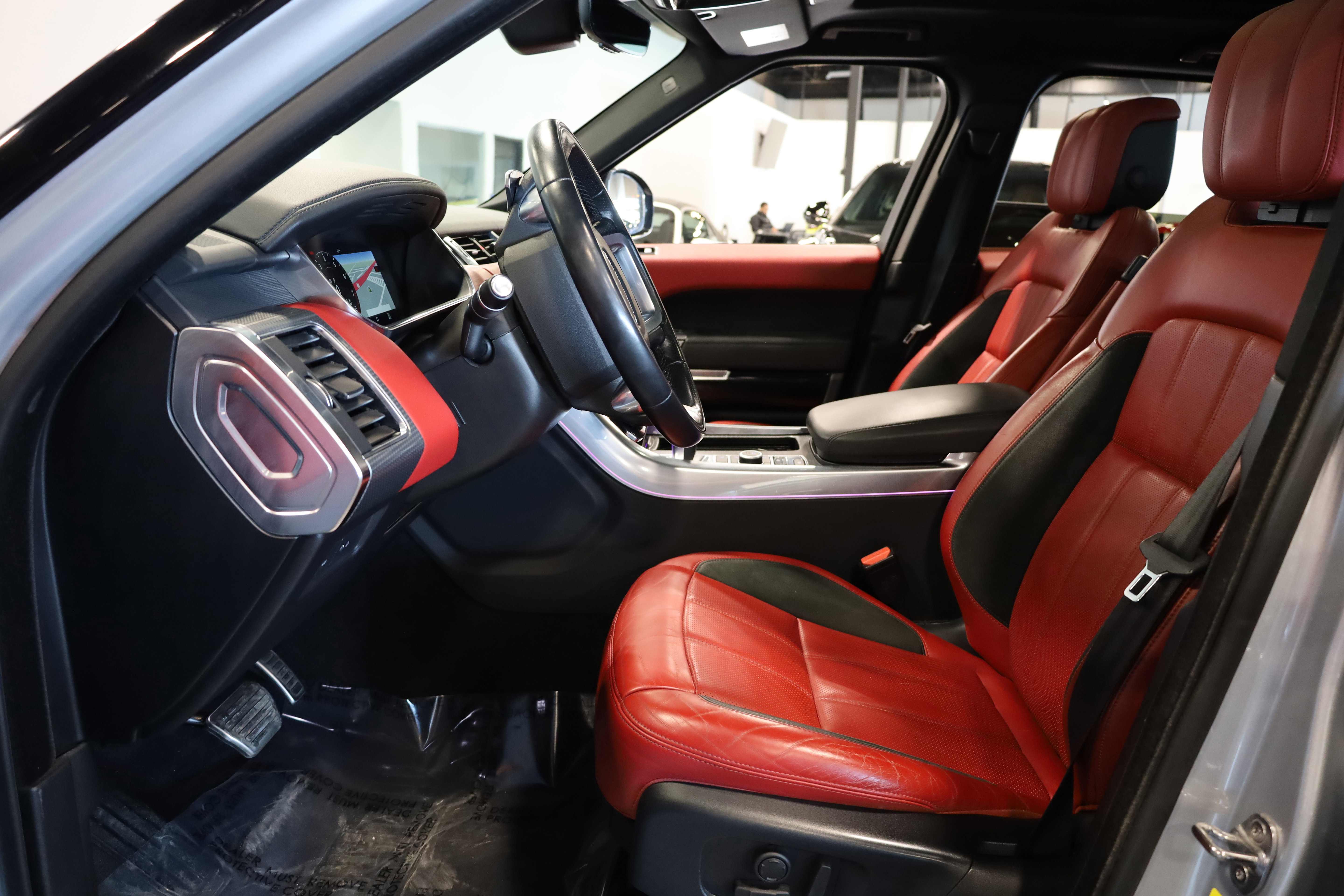 Used 2020 Land Rover Range Rover Sport HSE Dynamic image 16