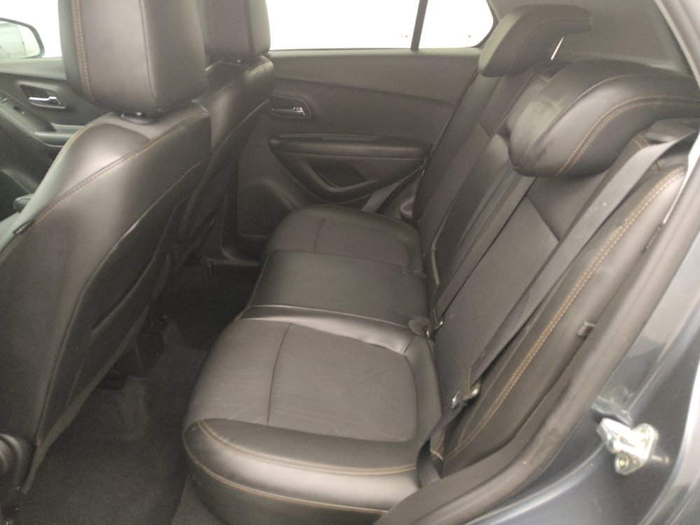 Used 2021 Chevrolet Trax LT w/ Sport Edition FWD image 18