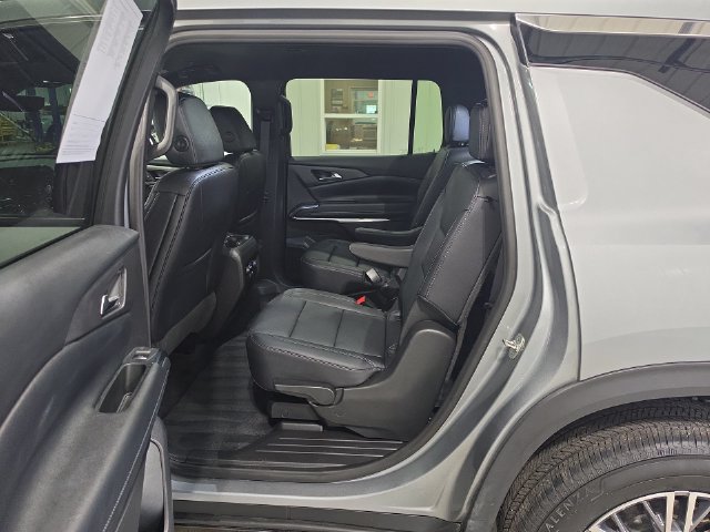 Used 2026 Chevrolet Traverse LT w/ Driver Confidence Package AWD/4WD image 24
