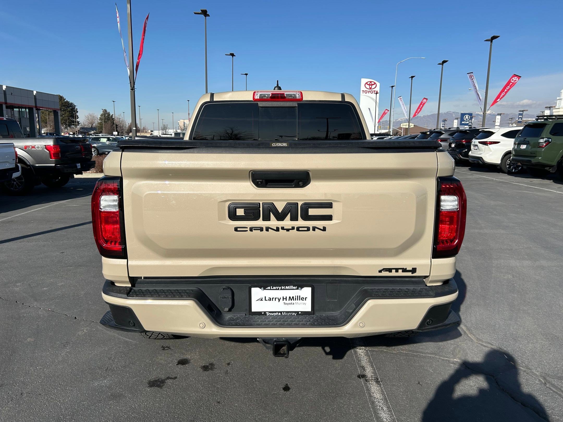 Used 2024 GMC Canyon AT4 w/ Technology Package image 4