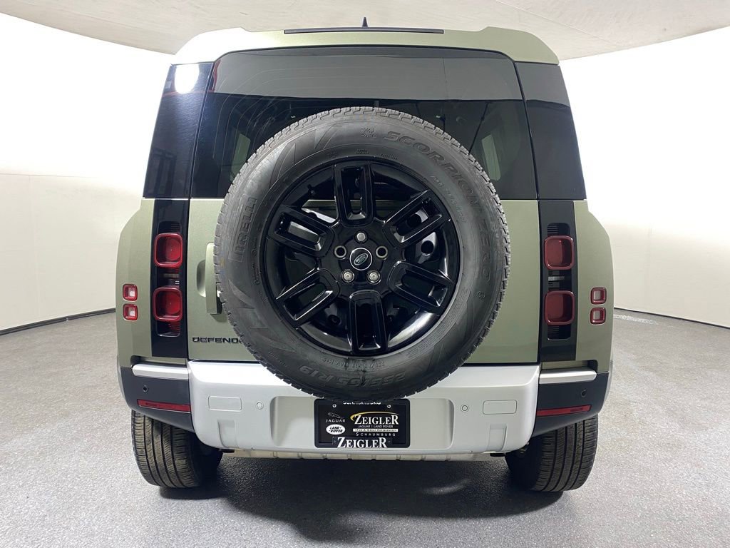 Used 2025 Land Rover Defender 110 S video 4