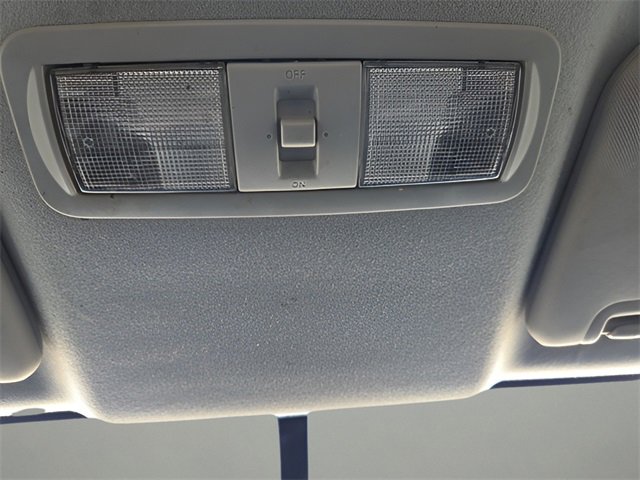 Used 2019 Nissan Titan S image 33