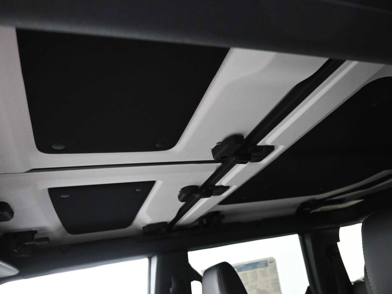 New 2025 Ford Bronco Badlands image 25