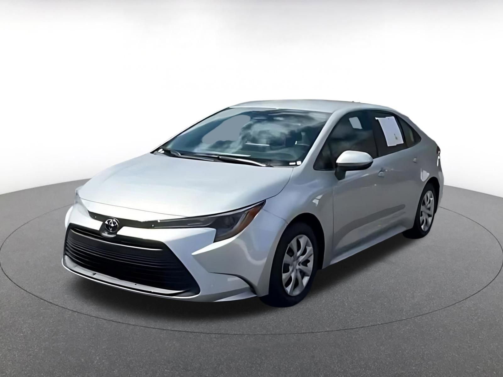 Used 2025 Toyota Corolla LE image 7