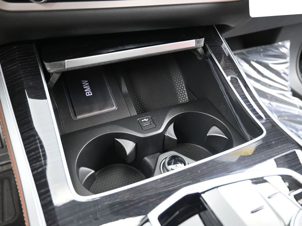 New 2026 BMW X5 xDrive50e w/ M Sport Package image 14