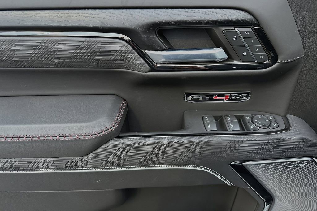 Used 2024 GMC Sierra 1500 AT4X image 9