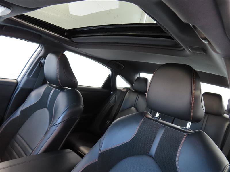 Used 2022 Toyota Avalon Touring w/ Advanced Safety Package image 18