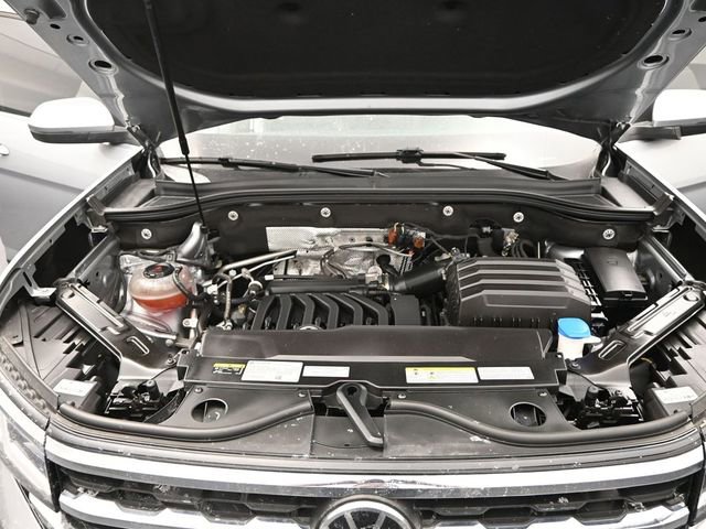 Used 2022 Volkswagen Atlas SE w/ Black Wheel Package image 17