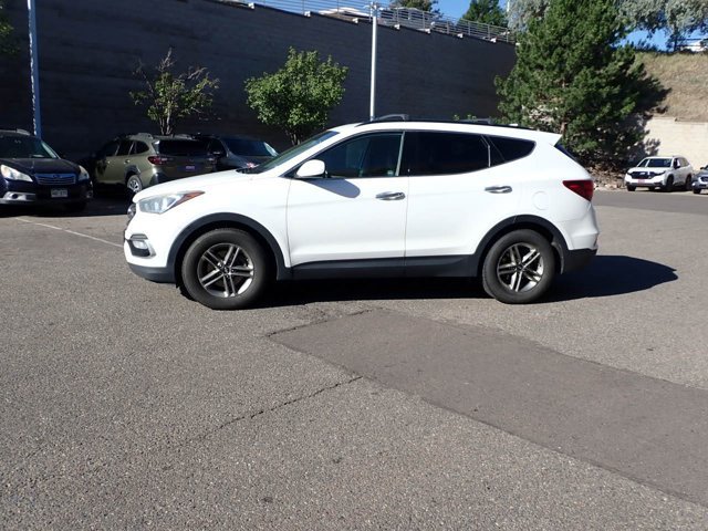 Used 2017 Hyundai Santa Fe Sport AWD/4WD image 2
