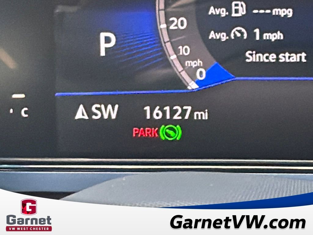 Certified 2024 Volkswagen Taos SE image 17