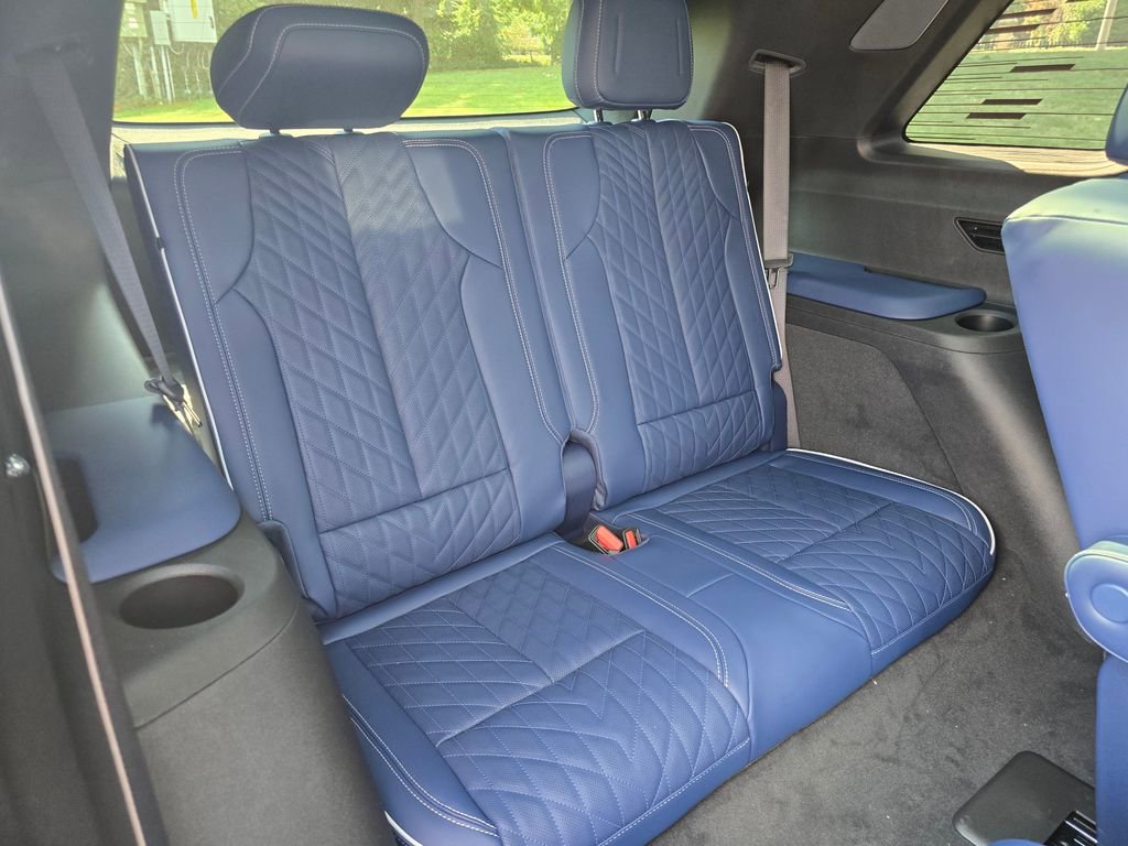 New 2026 Cadillac Vistiq Premium Luxury image 13