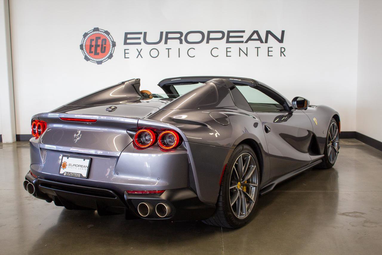 Used 2021 Ferrari 812 GTS RWD image 26
