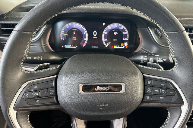 Certified 2023 Jeep Grand Cherokee L Limited w/ Black Appearance Package AWD/4WD image 25