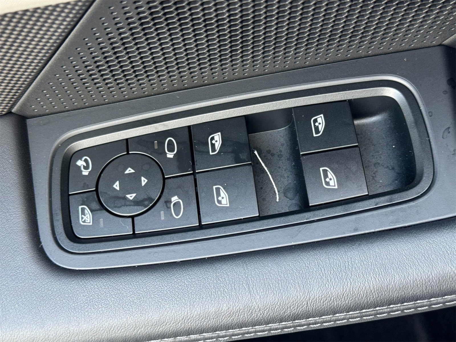 New 2026 Porsche Taycan Turbo S image 13