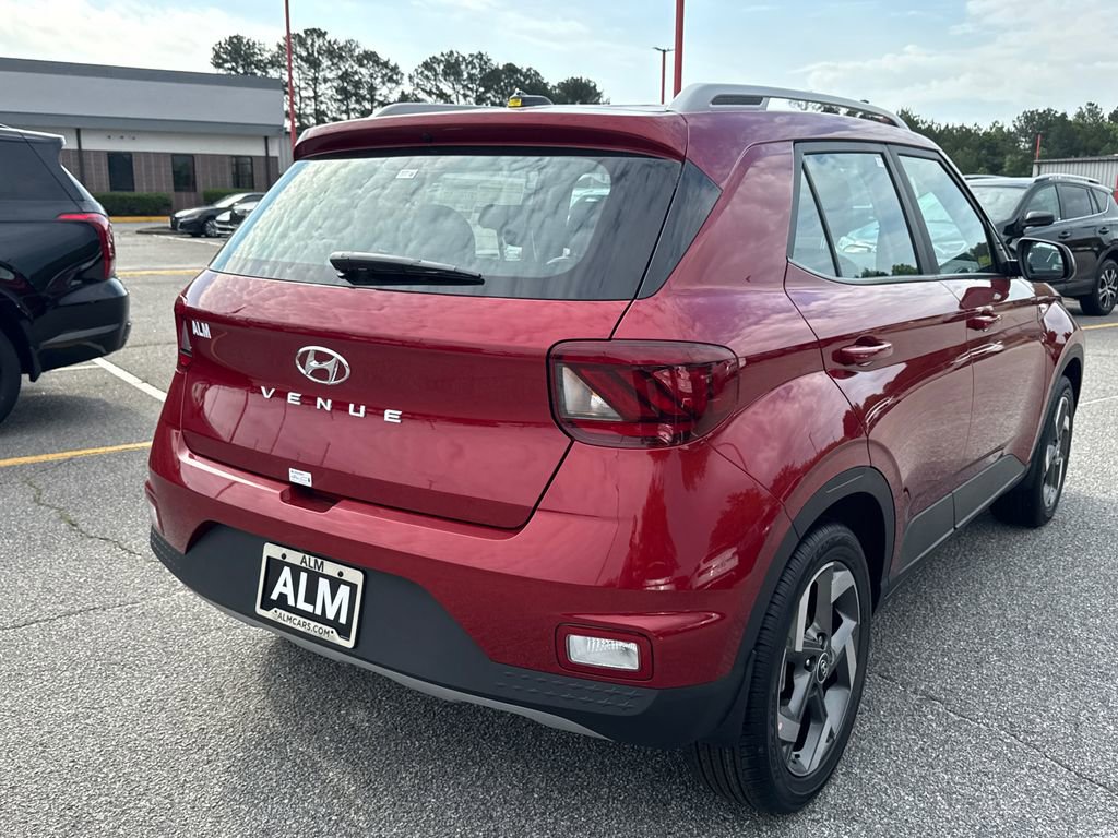 New 2025 Hyundai Venue Limited image 4