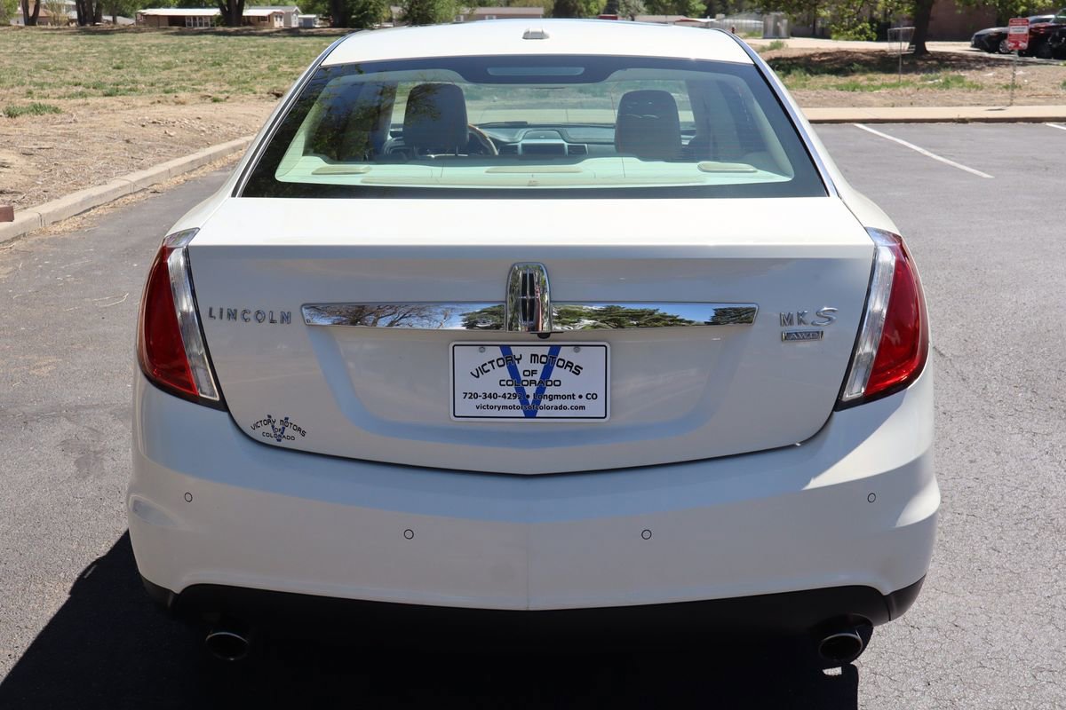 Used 2012 Lincoln MKS AWD image 6
