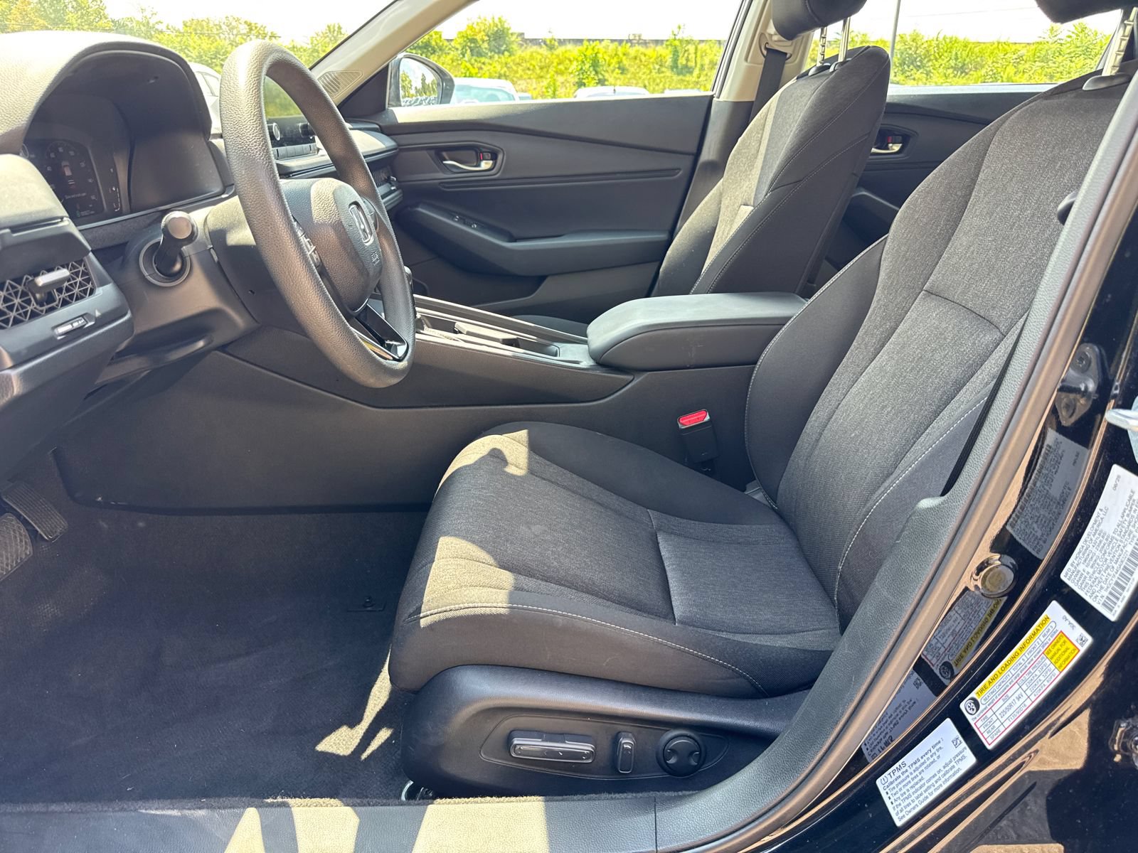 Used 2025 Honda Accord SE image 9