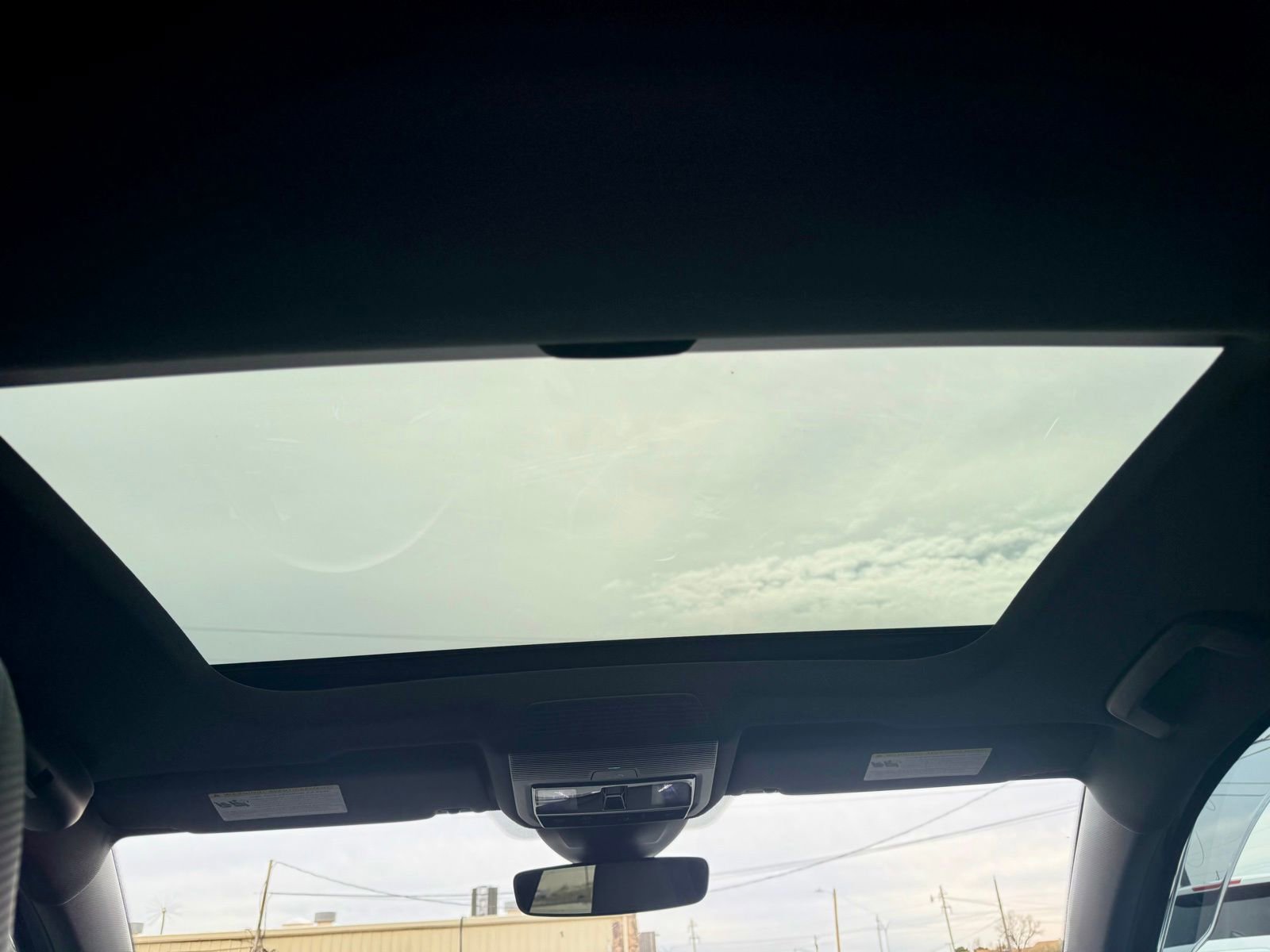 Used 2022 Volkswagen Golf R image 17