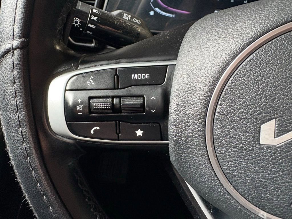 Used 2023 Kia Sportage EX image 25