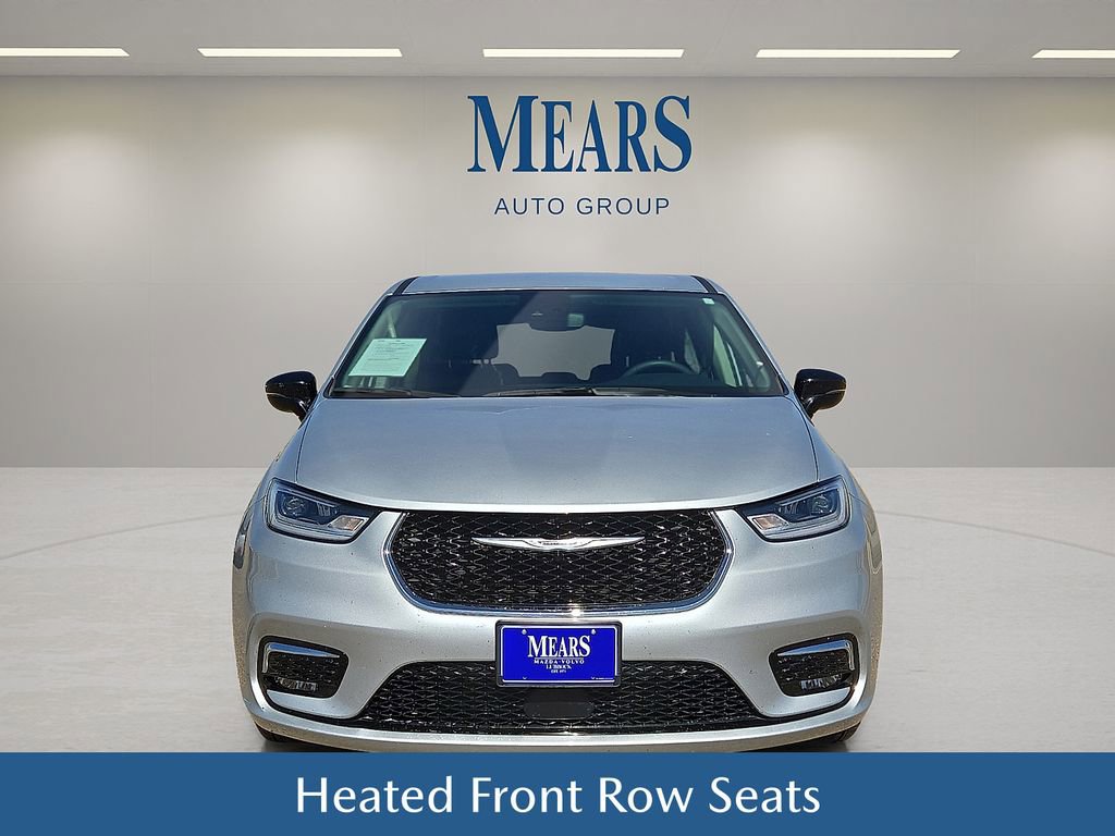 Used 2024 Chrysler Pacifica Select image 8