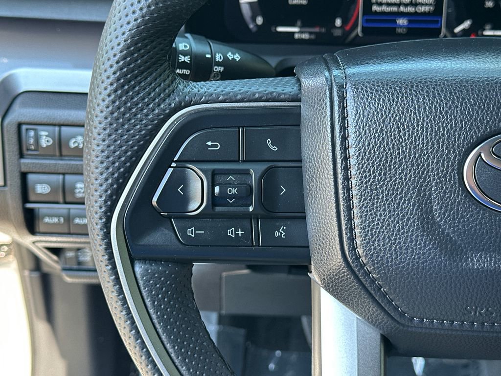 Used 2025 Toyota Tacoma TRD Off-Road w/ TRD Off Road Upgrade Package AWD/4WD image 23