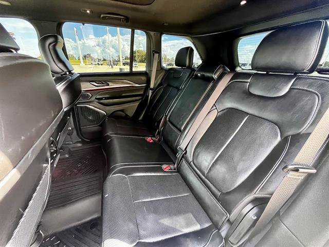 Used 2024 Jeep Grand Cherokee Overland w/ Adv Protech Group III AWD/4WD image 12