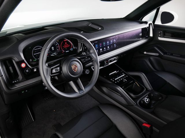 Certified 2026 Porsche Cayenne AWD/4WD image 18