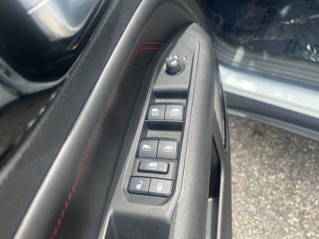 Used 2025 Jeep Compass Trailhawk AWD/4WD image 20