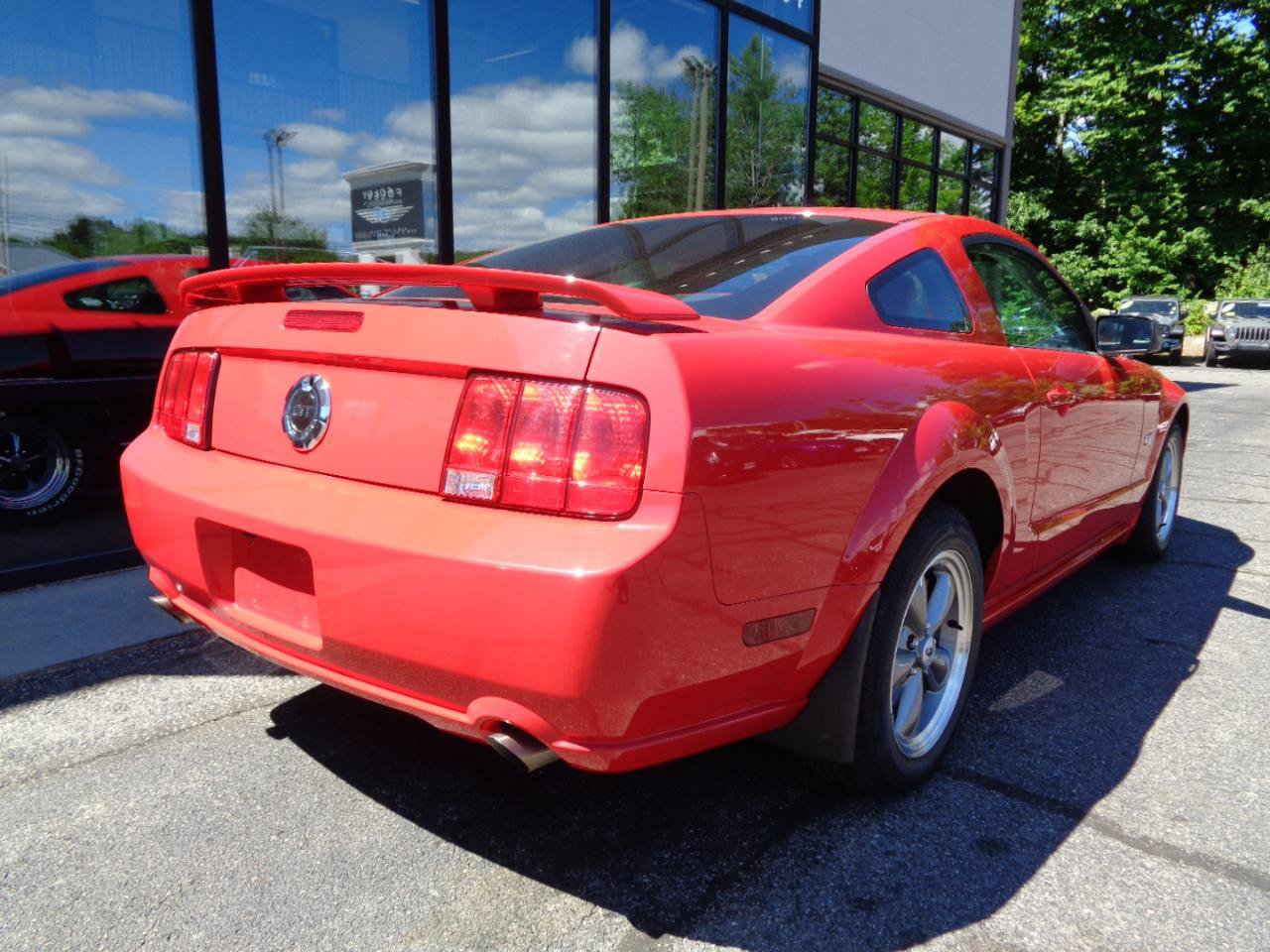 Used 2006 Ford Mustang GT RWD image 5