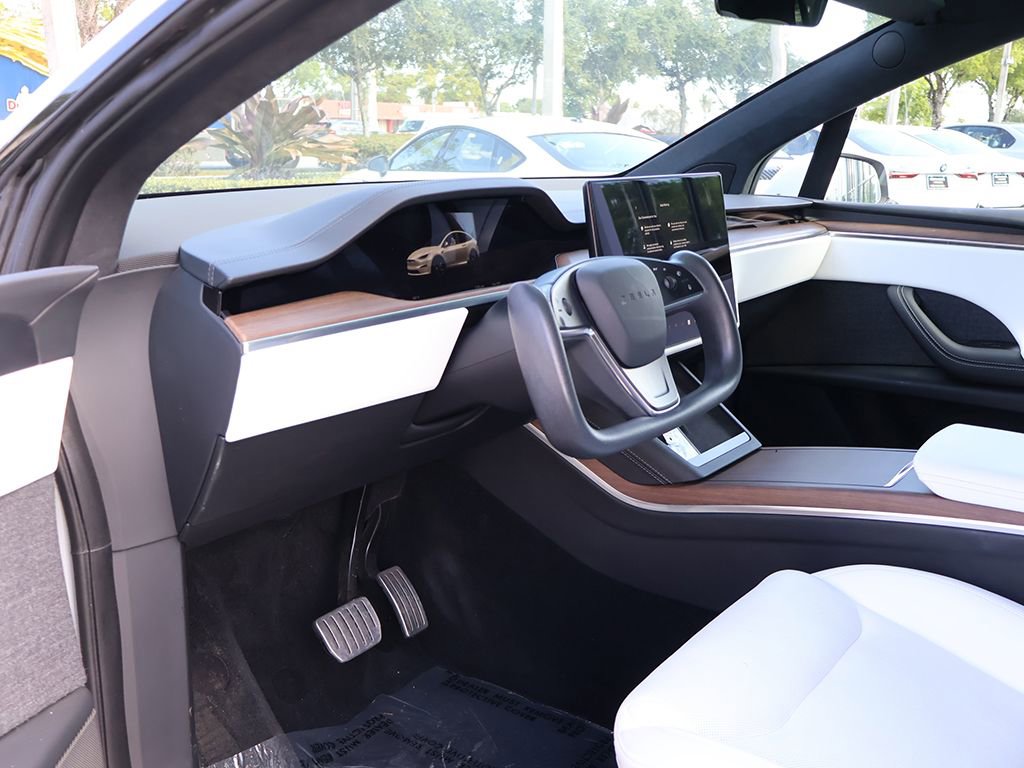Used 2022 Tesla Model X AWD/4WD image 27
