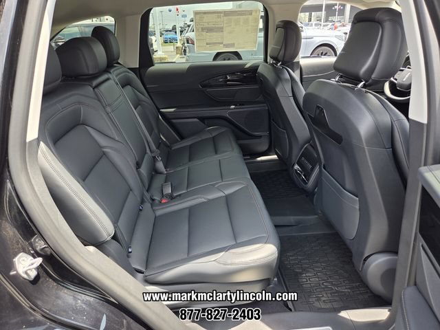 New 2026 Lincoln Nautilus Premier AWD/4WD image 12