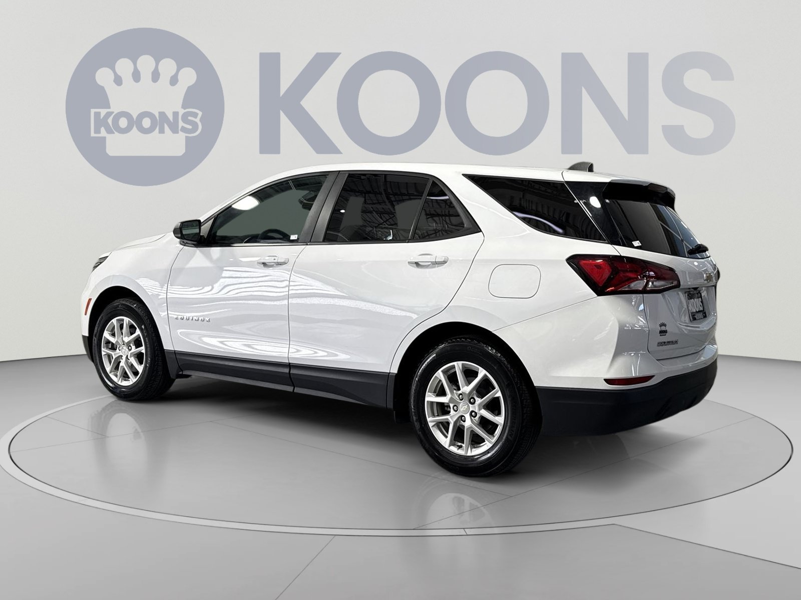 Used 2023 Chevrolet Equinox LS w/ LS Convenience Package FWD image 8
