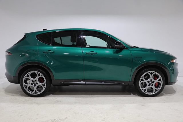 Used 2024 Alfa Romeo Tonale Ti AWD/4WD image 8