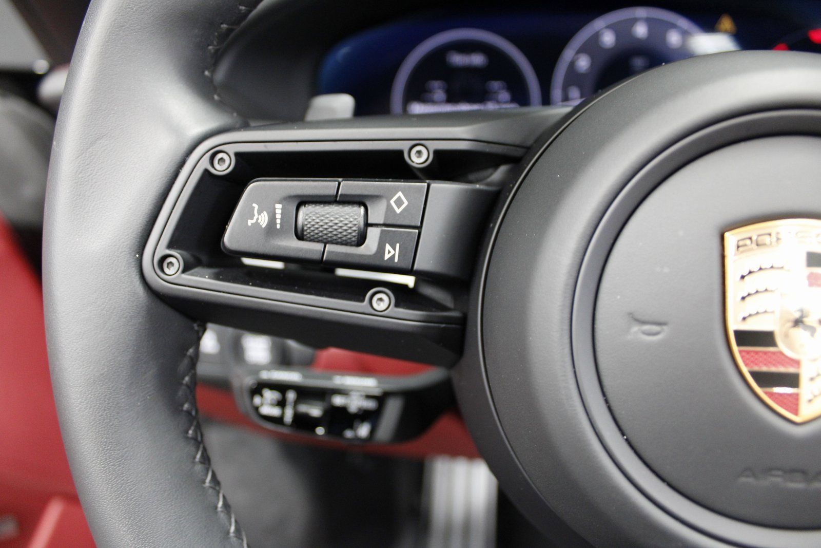 Certified 2025 Porsche 911 Carrera image 25