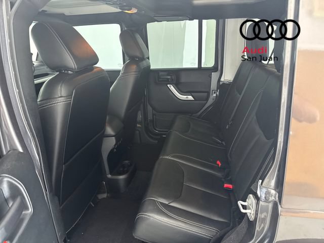 Used 2017 Jeep Wrangler Unlimited Rubicon w/ Connectivity Group AWD/4WD image 32