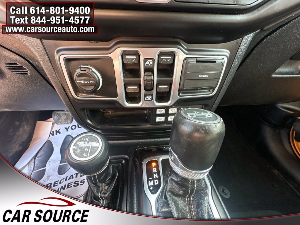 Used 2018 Jeep Wrangler Unlimited Sahara w/ Uconnect 4C Nav & Sound Group AWD/4WD image 20