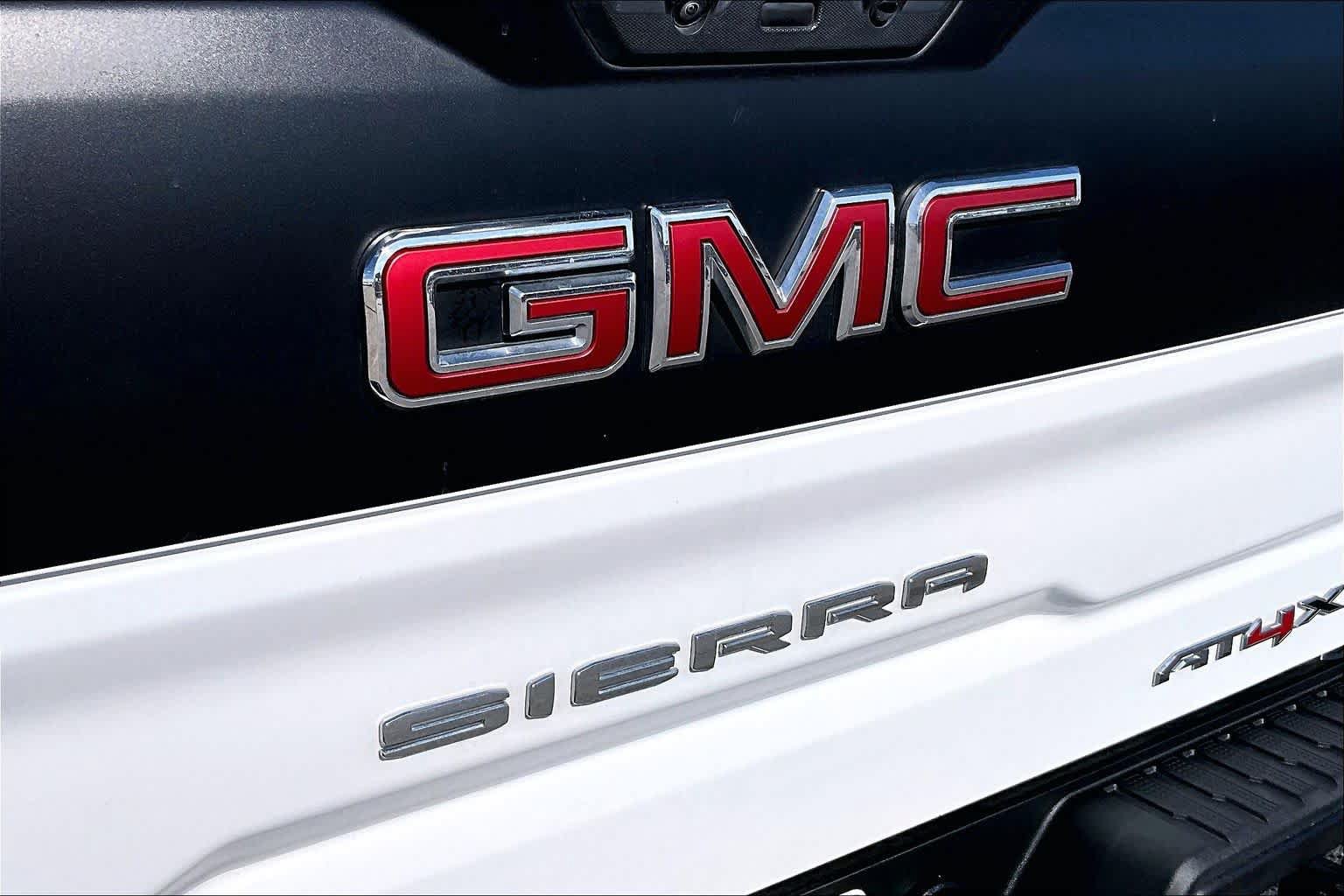 Certified 2024 GMC Sierra 1500 AT4X w/ AT4X AEV Edition AWD/4WD image 51