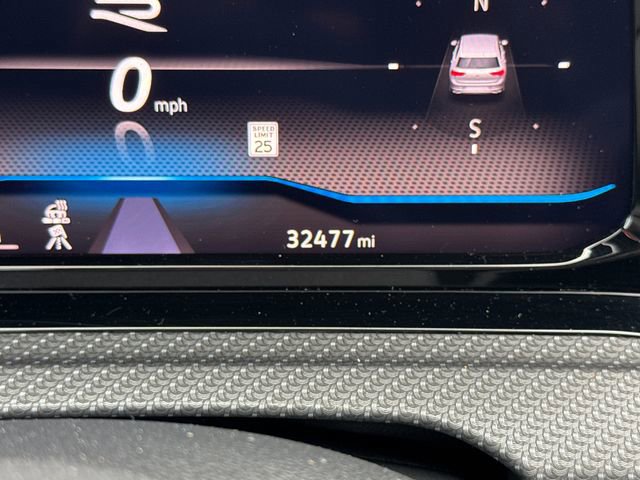 Used 2022 Volkswagen Golf R 2.0T image 26