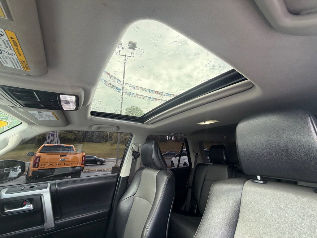 Used 2018 Toyota 4Runner SR5 Premium AWD/4WD image 12