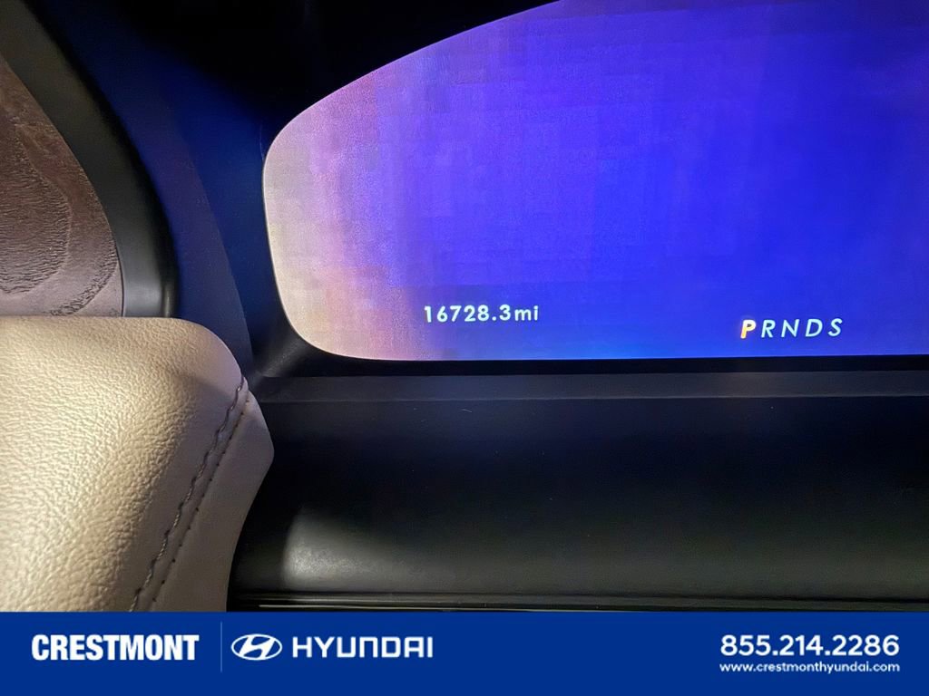 Used 2023 Lincoln Nautilus Reserve AWD/4WD image 3