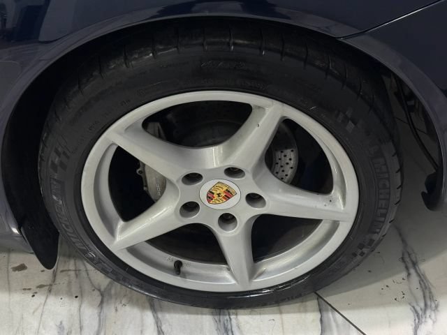 Used 2005 Porsche 911 Carrera RWD image 28