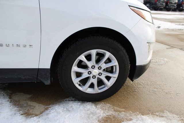 Used 2021 Chevrolet Equinox LT w/ Driver Convenience Package image 12