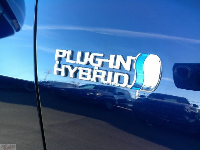 Used 2023 Toyota RAV4 SE w/ Weather & Moonroof Package image 8