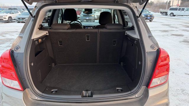 Used 2021 Chevrolet Trax LS w/ Tint and Cruise Package image 5