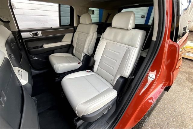 Used 2025 Hyundai Santa Fe Calligraphy image 26