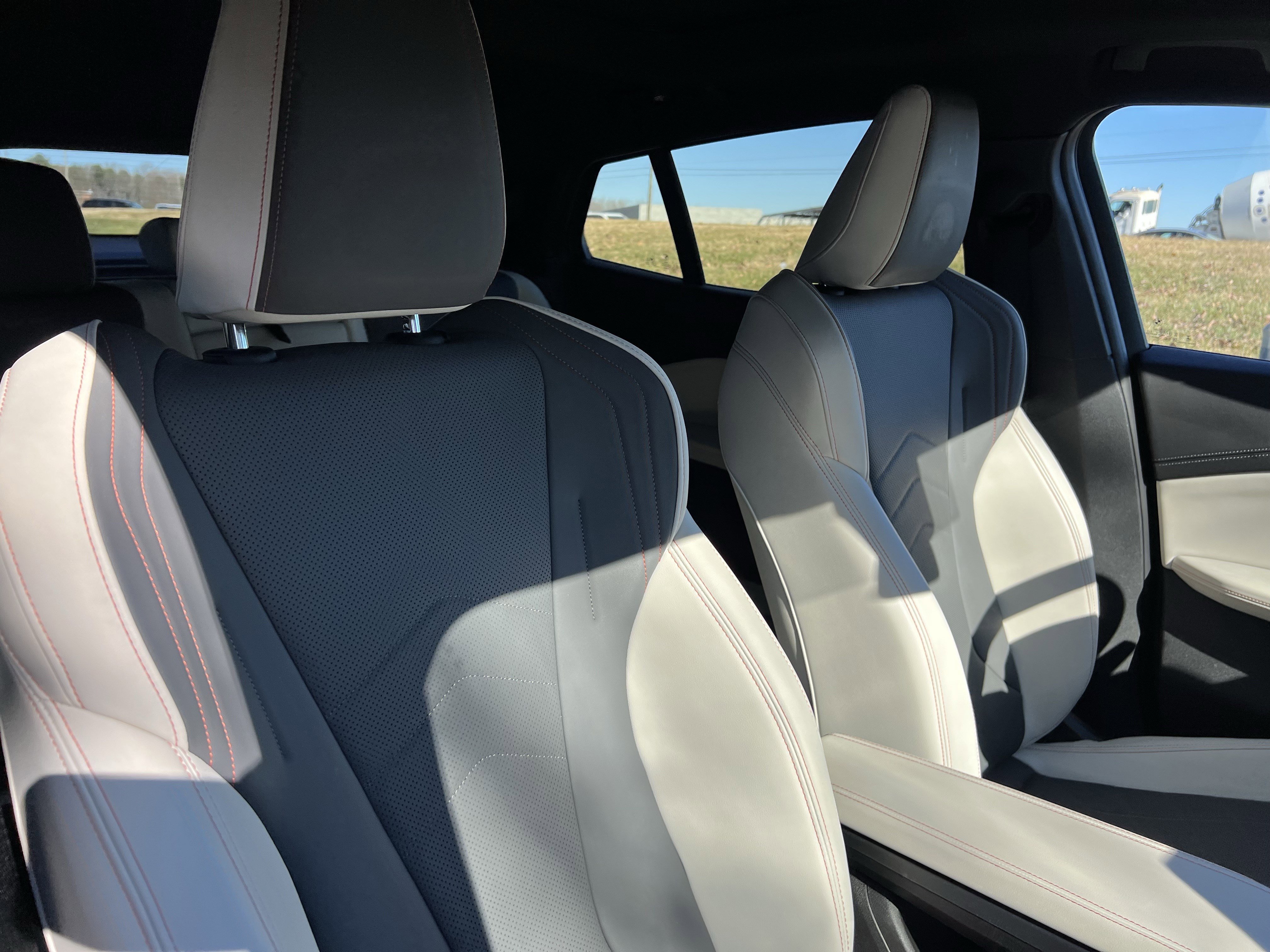 Used 2024 BMW X2 xDrive28i w/ Technology Package image 35