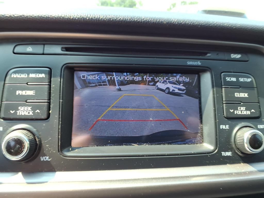 Used 2017 Kia Optima LX FWD image 10