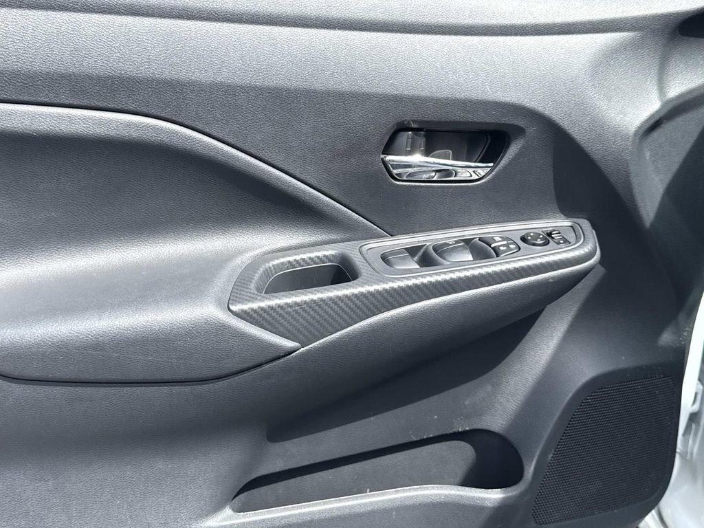 Used 2025 Nissan Versa SV FWD image 17