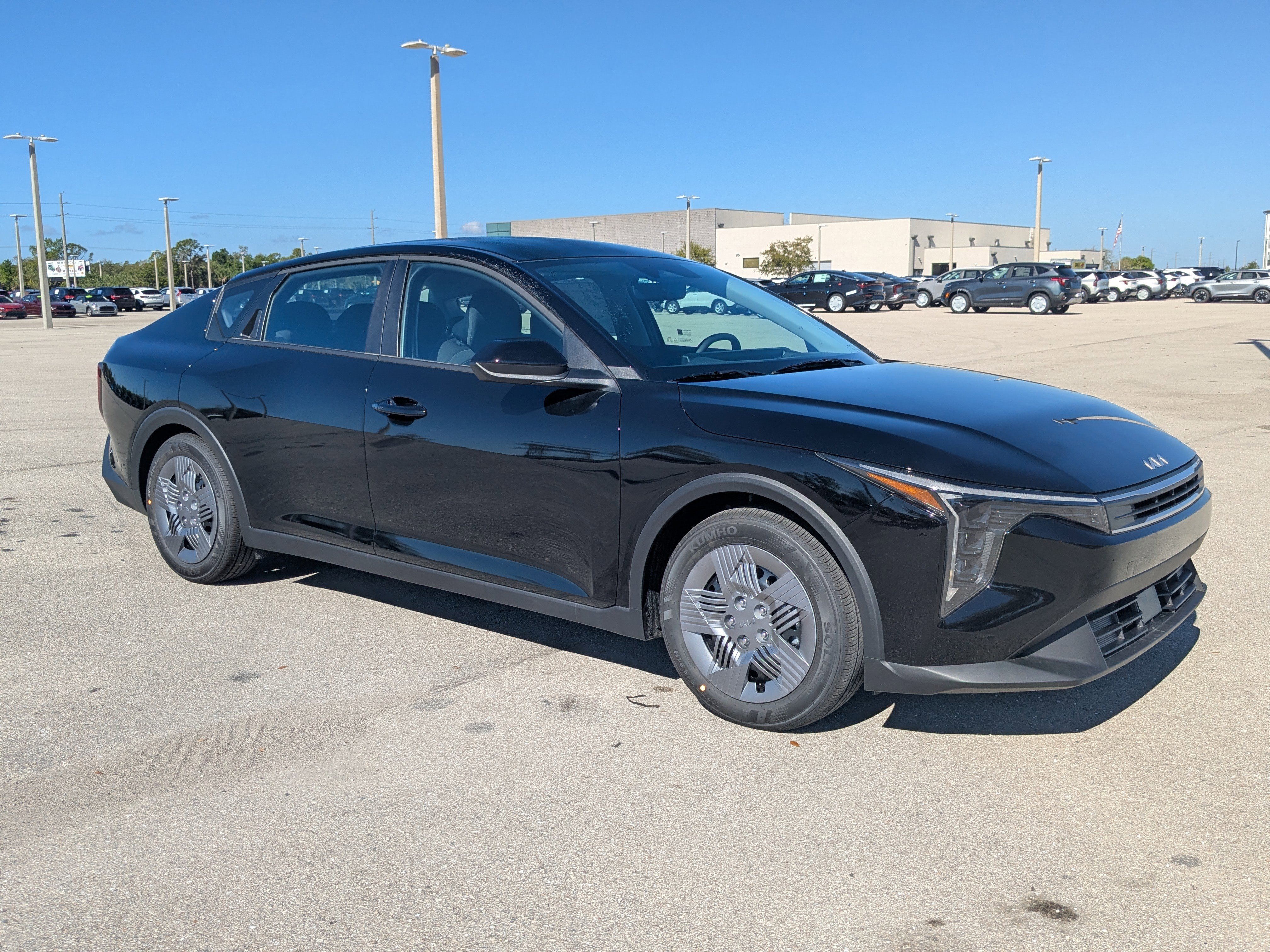 New 2026 Kia K4 LX image 2